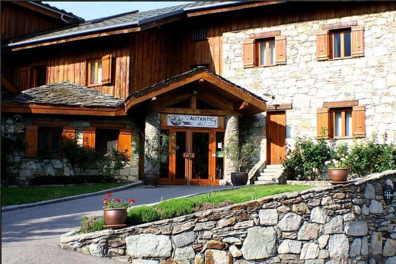 Hotel Autantic Bourg-Saint-Maurice Bagian luar foto